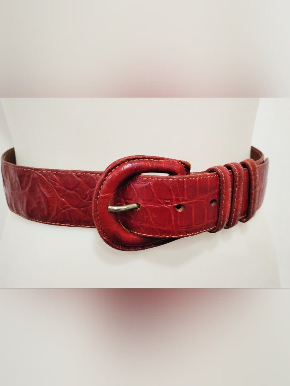 VINTAGE RED ITALIAN ALLIGATOR BELT - Picture 8 of 11